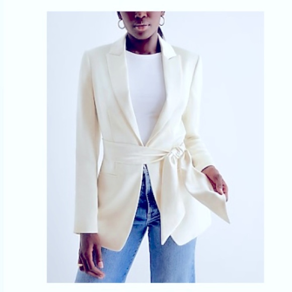 BRAND NEW Express Satin Blazer Cream Sz L NWT